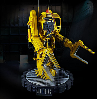Illustration for article titled This Aliens Power Loader Is Sadly Not Life Sized, But It Is Massive